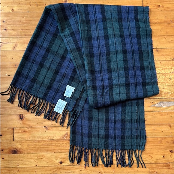 NWT J.Crew Classic Scarf - Picture 1 of 4